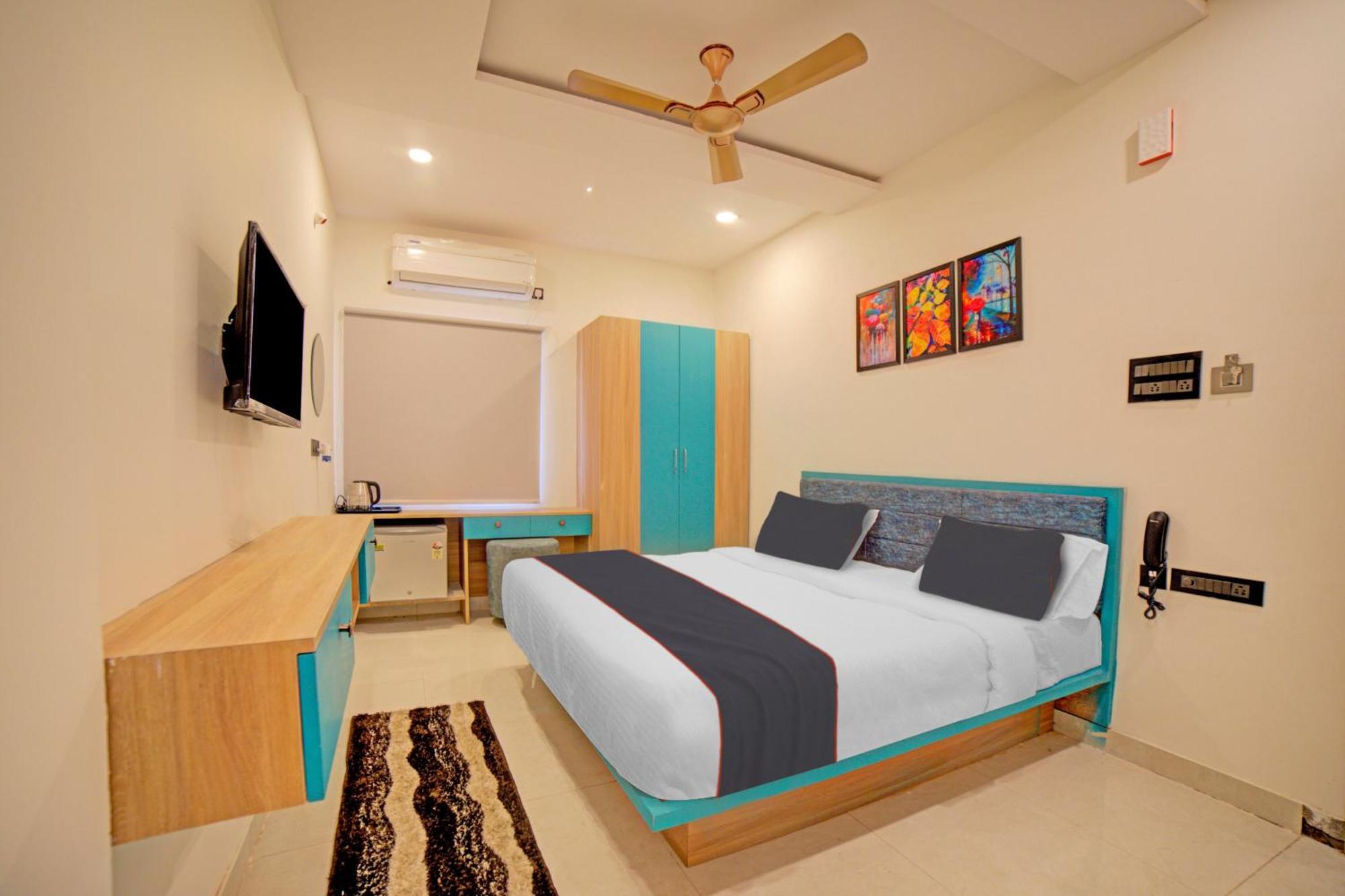 Hotel Collection O Lakeview Castle Warangal Exterior foto